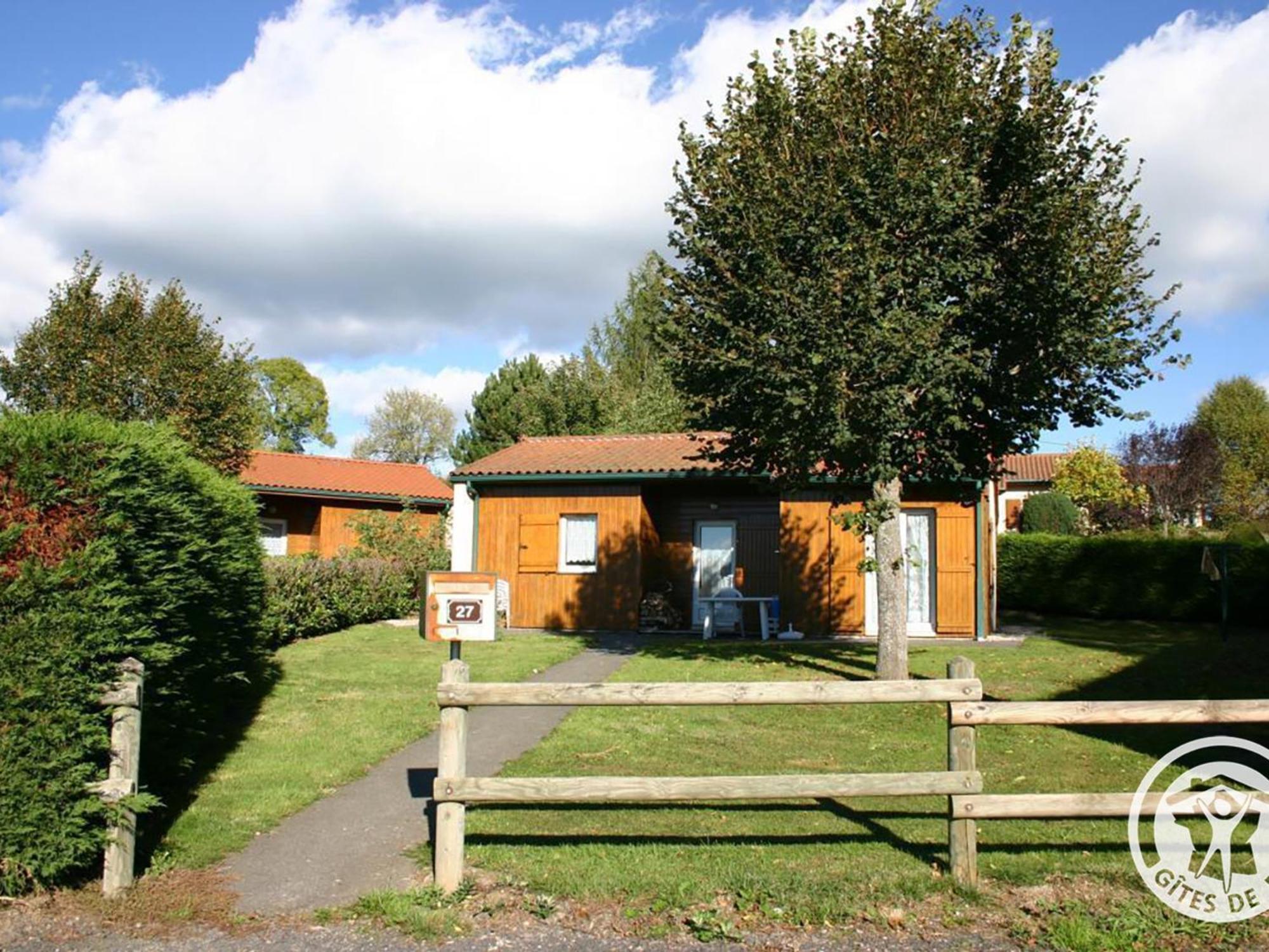 Gîte Usson-en-Forez, 3 pièces, 4 personnes - FR-1-496-163 Esterno foto